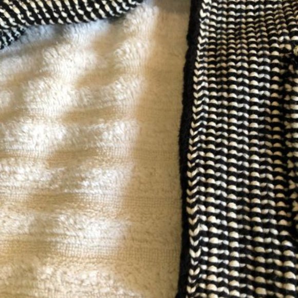 H&M knit blazer with silver chain lining - Picture 2 of 8